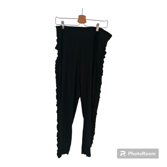 Size 2x Pennington’s Black PLUS size ruched leggings - Picture 1 of 2